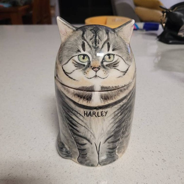 【オーダーメイド】世界に一つ 似顔絵 お名前入り ペット骨壷 ・うちの子・犬・猫 陶器製