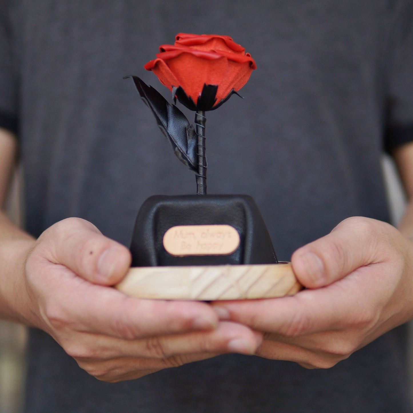 【オーダーメイド】薔薇 - 名入れ刻印可能 - 革職人手作り・最高の贈り物・母の日・誕生日ギフト