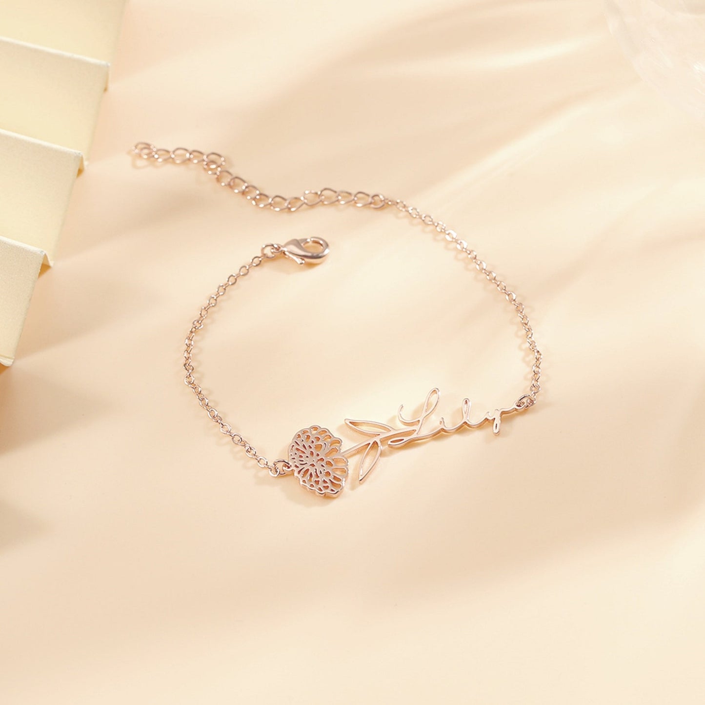 【オーダーメイド】名入れ誕生花ジュエリー・ブレスレット・誕生日ギフト・結婚記念日・おしゃれ・母の日