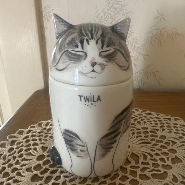 【オーダーメイド】世界に一つ 似顔絵 お名前入り ペット骨壷 ・うちの子・犬・猫 陶器製