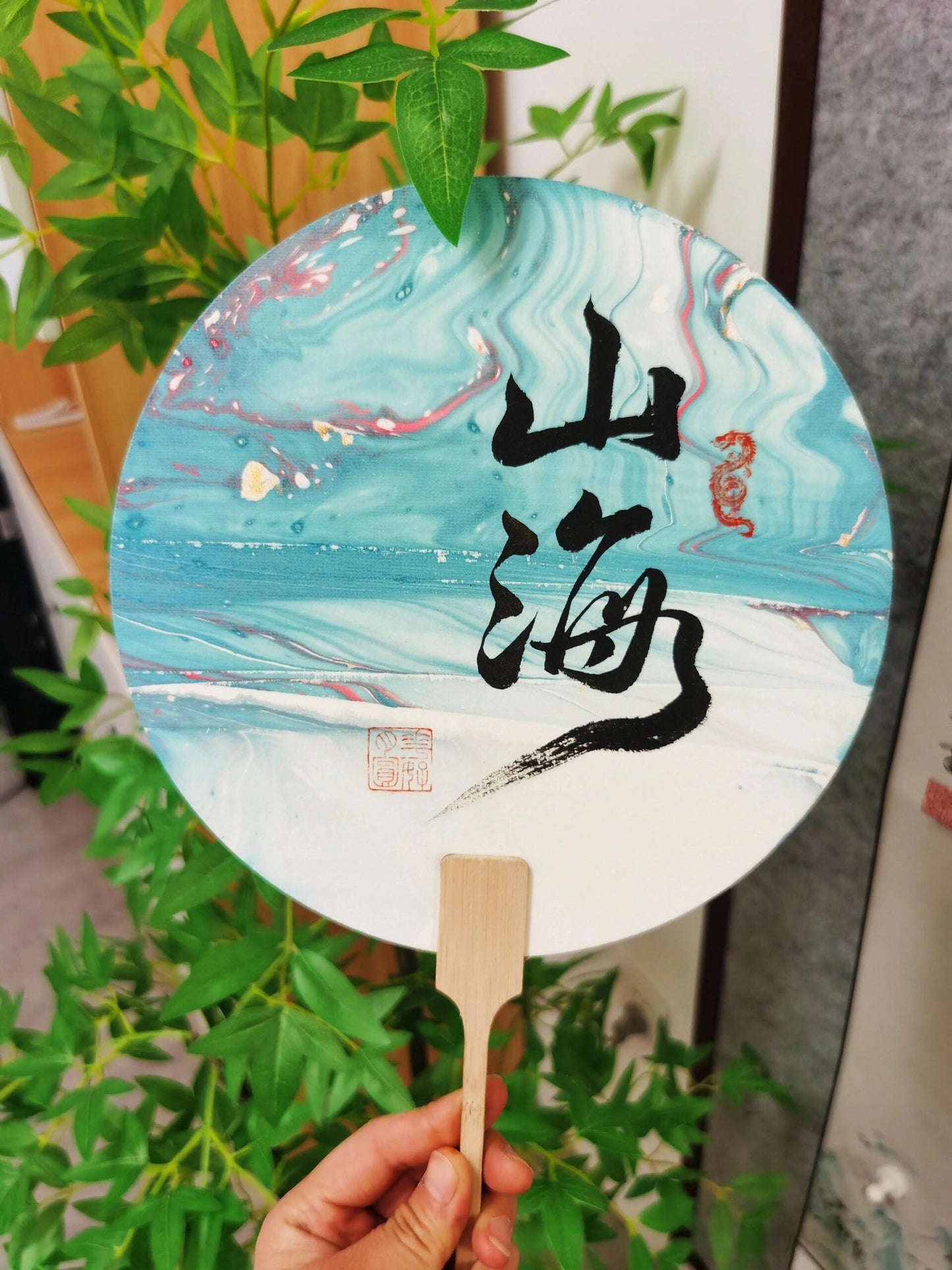 ライブ配信中に現場で制作漆扇