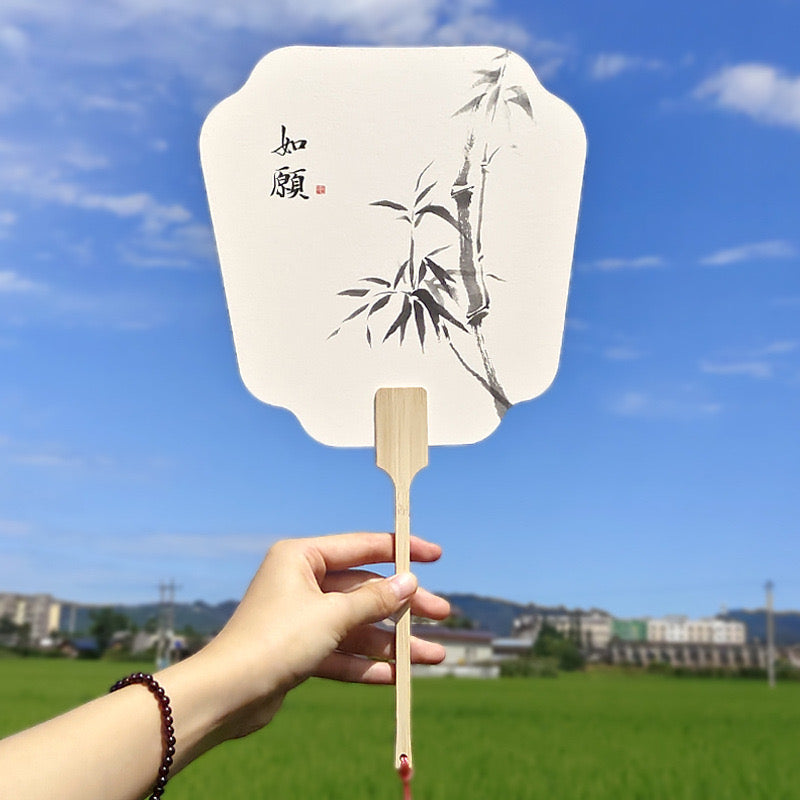 ライブ配信中に現場で制作漆扇