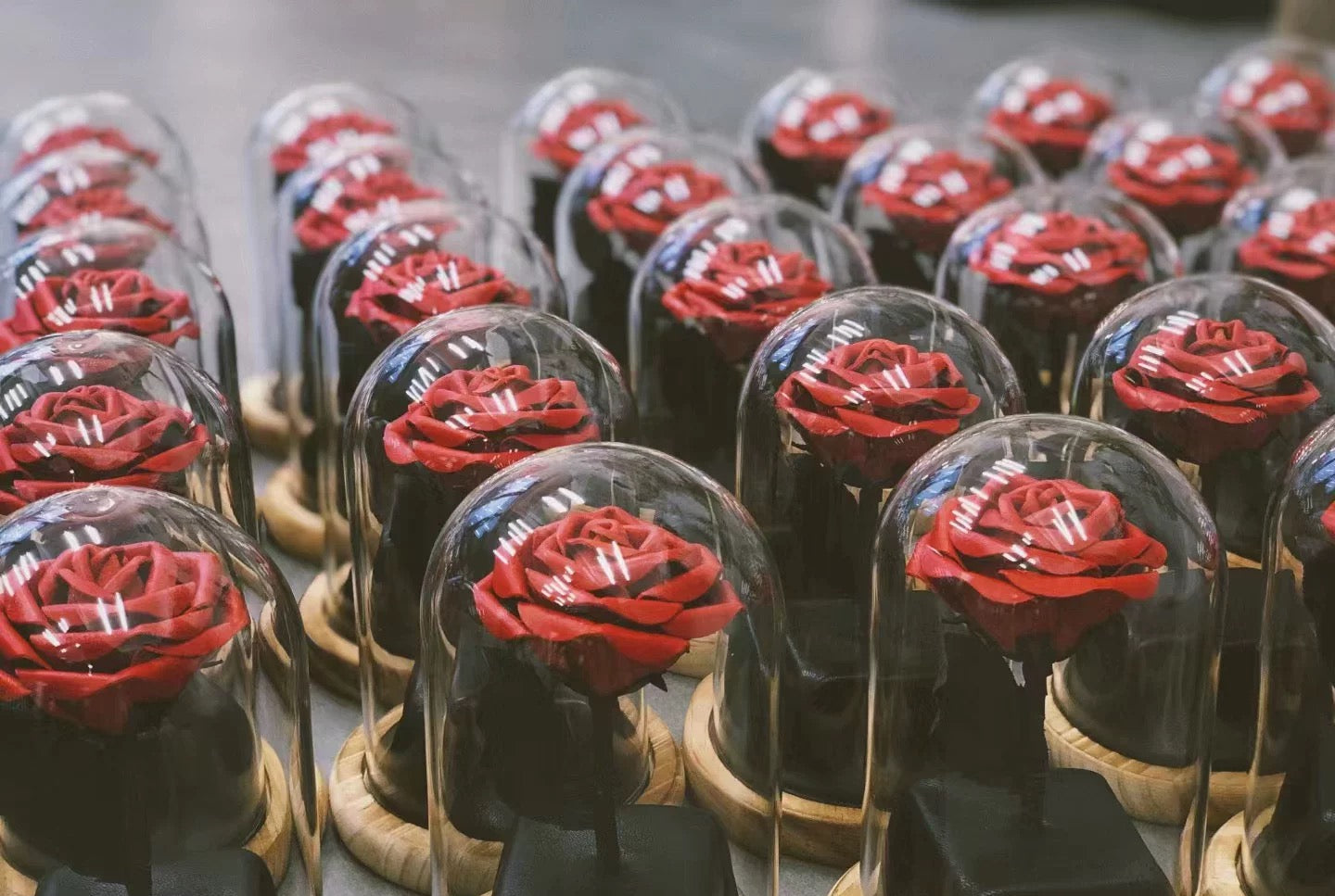 【オーダーメイド】薔薇 - 名入れ刻印可能 - 革職人手作り・最高の贈り物・母の日・誕生日ギフト