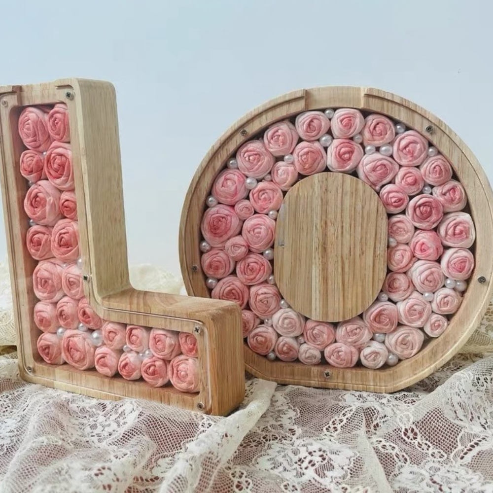 選べるアルファベットフォトフレーム - 手作りフラワー付き