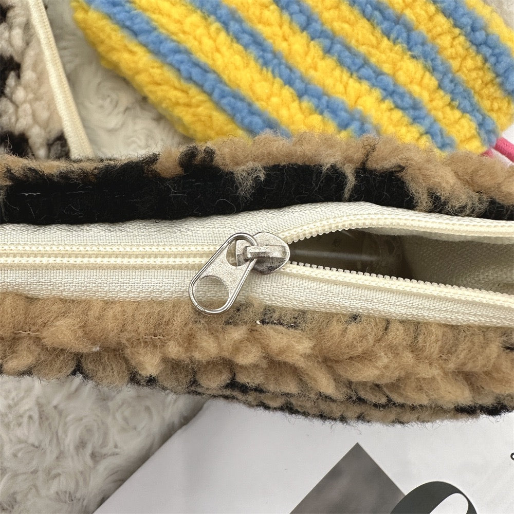 【オーダーメイド】名前刺繍可能！お名前入り 刺繍収納ポーチ／小銭入れ