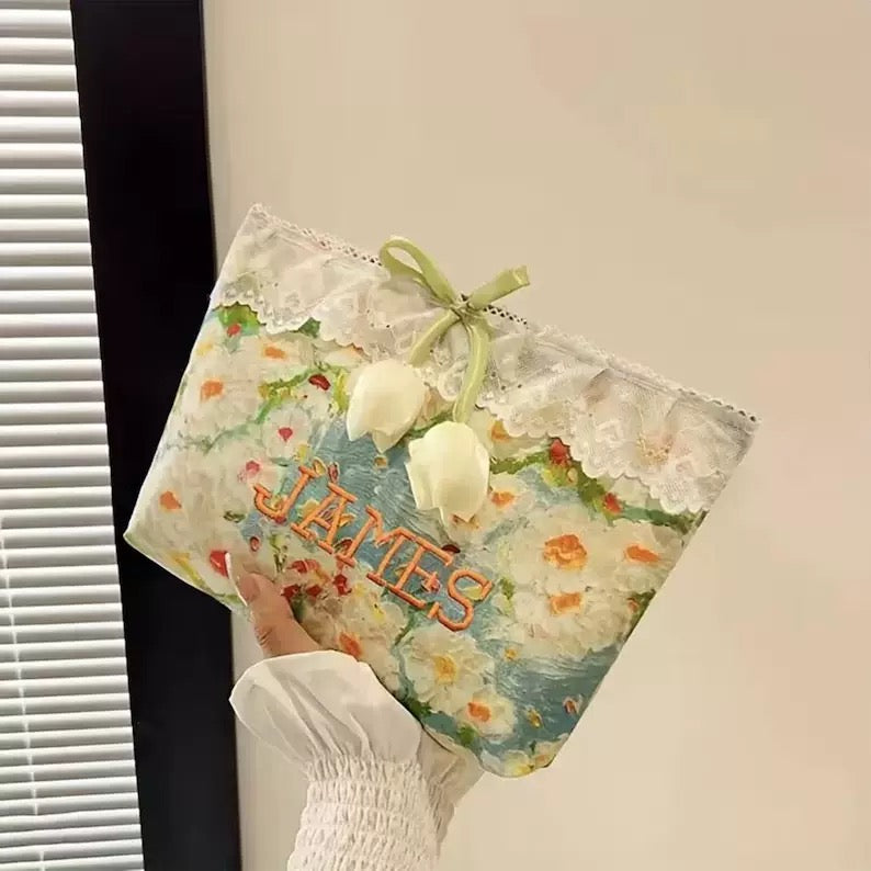 【オーダーメイド】名前刺繍可能！お名前入り レース大容量化粧ポーチ