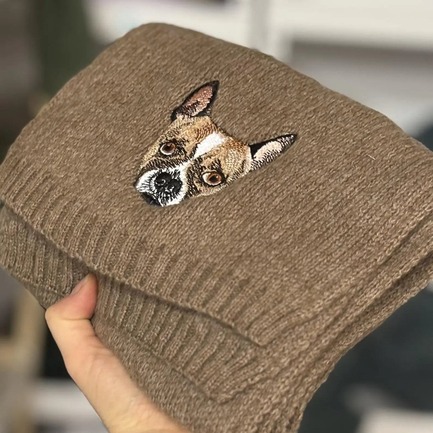 あなたのペットを世界に１つだけのアートマフラー作品に♪ | ペットイラスト | ペット似顔絵 | 犬 猫 うちの子  | 刺繍